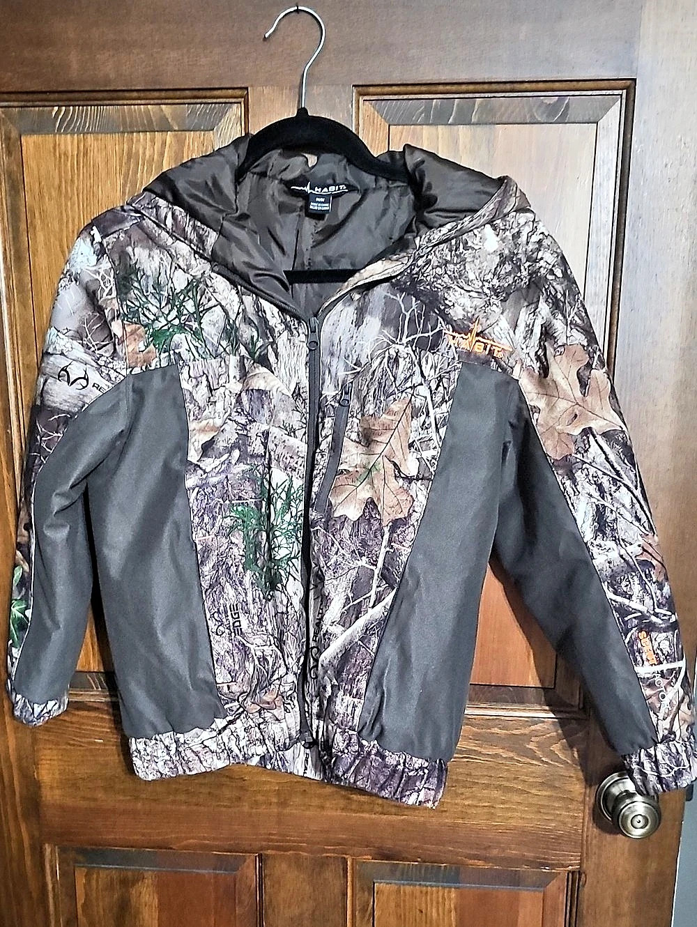 Kids HABIT Realtree Camo Performance Jacket Size Medium